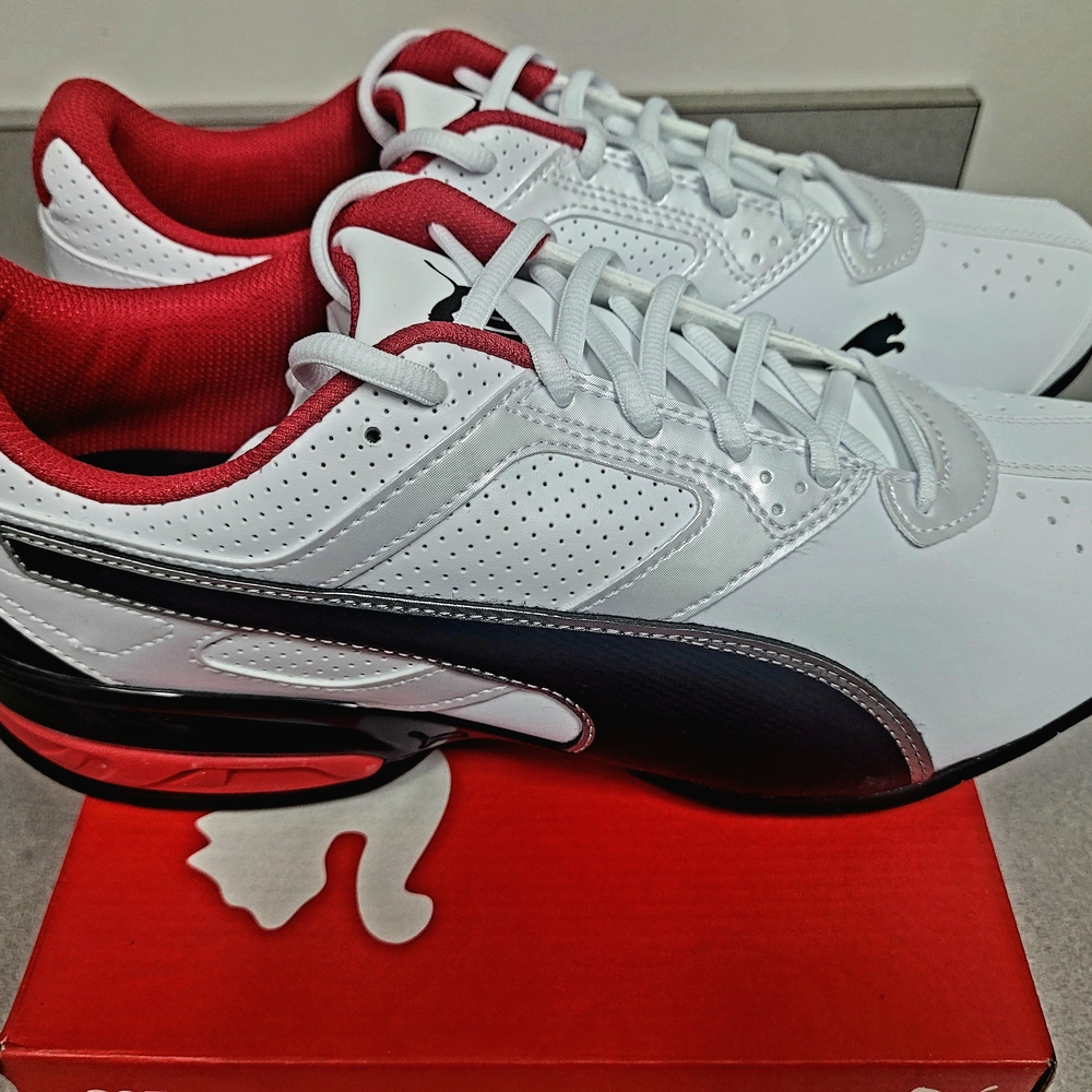 🆕️Puma Sneakers Classic Athletic Design.🔷️